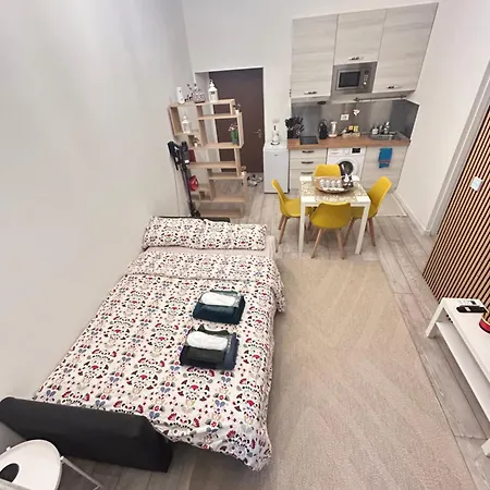 Lägenhet Leonidas House 2